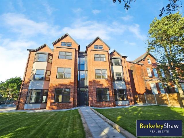 Flat for sale in Meols Cop, Southport
