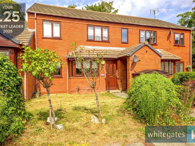 Flat for sale in Woolton, Calderstones