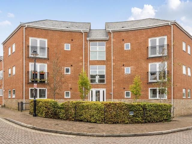 Flat for sale in Feckenham, City Of Bristol