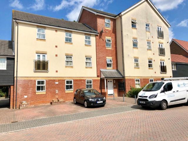 Flat for sale in Hedge End, Helford
