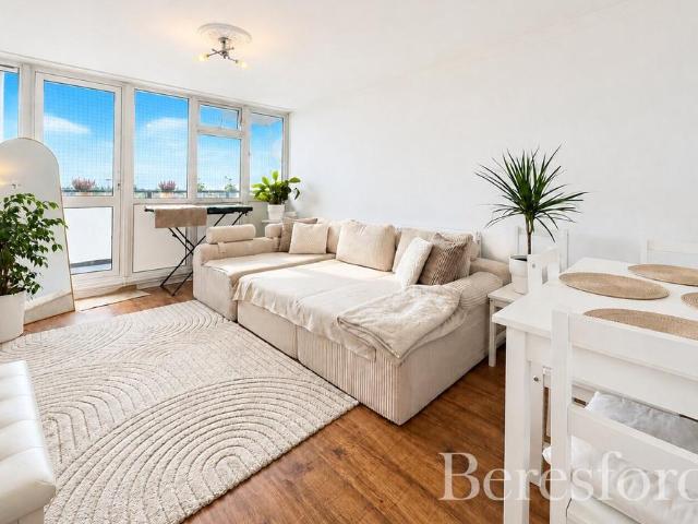 Flat for sale in London Borough of Havering, Greater London