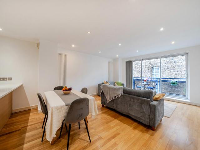 Flat for sale in Greater London