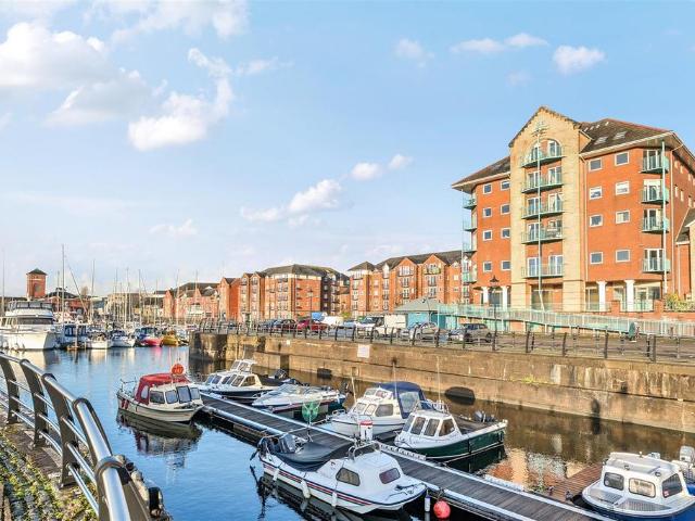 Flat for sale in SA1 Swansea Waterfront, Nangreaves
