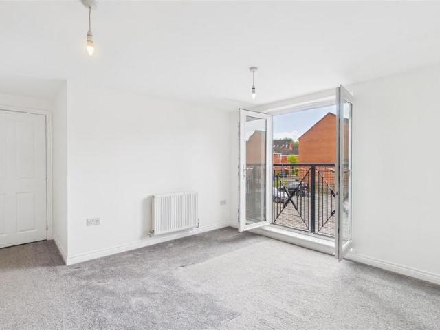 Flat for sale in Cradley, West Midlands
