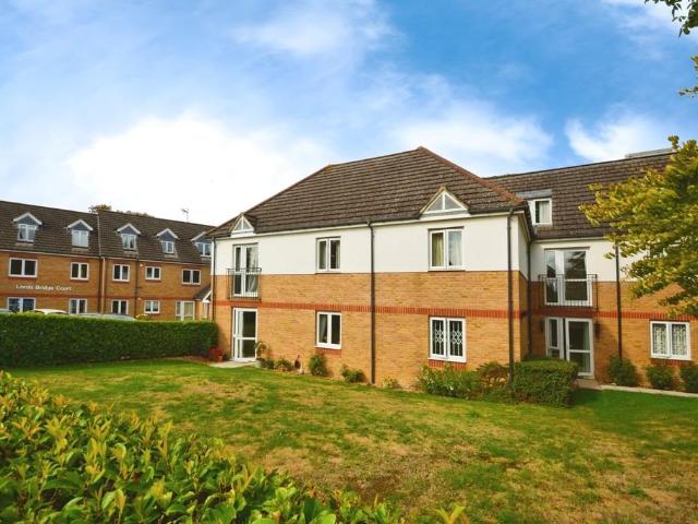 Flat for sale in Lower Halliford, Surrey