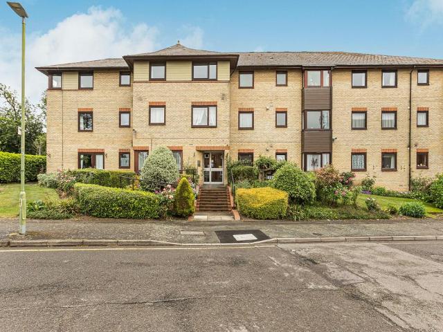 Flat for sale in Potters Bar, Isle Of Man