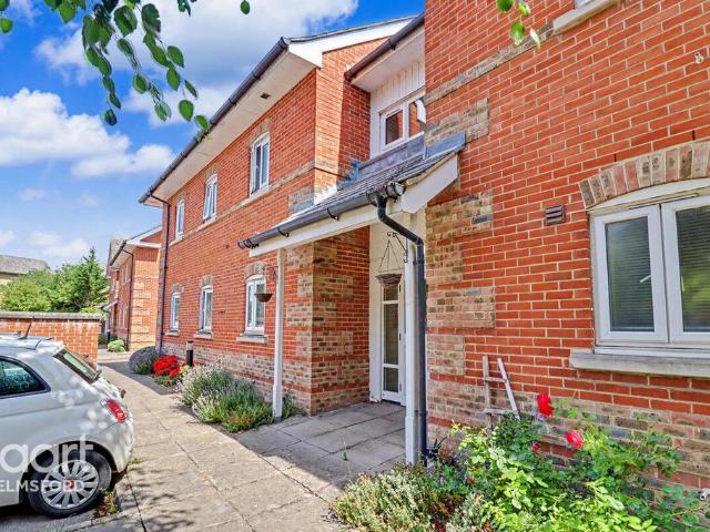 Flat for sale in Moulsham, Chelmsford