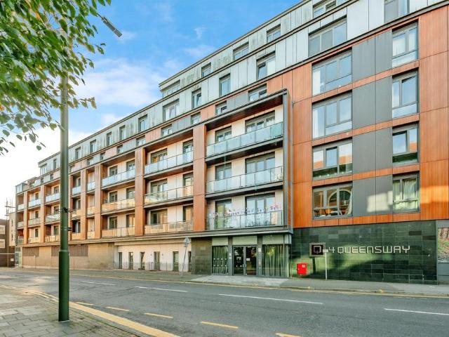 Flat for sale in Red Hill, Surrey