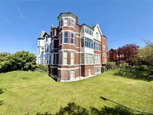 Flat for sale in Meols Cop, Southport