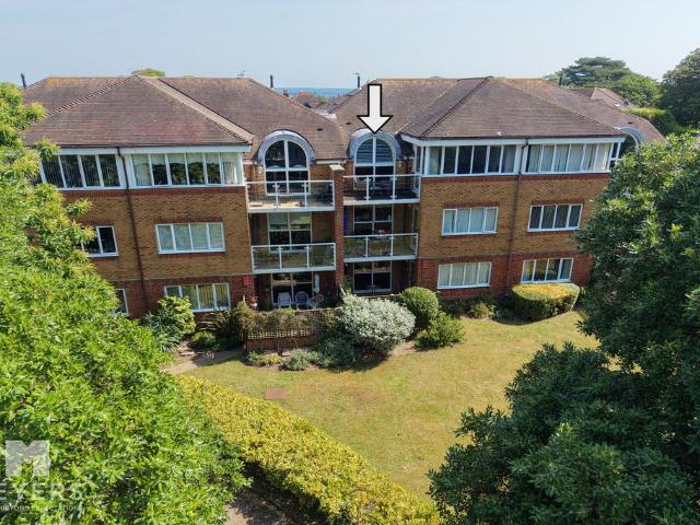 Flat for sale in Southbourne, Bournemouth