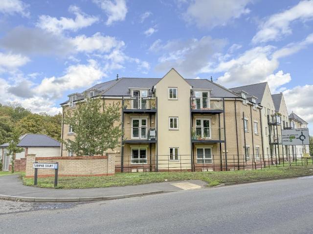 Flat for sale in Bedingfield, Suffolk