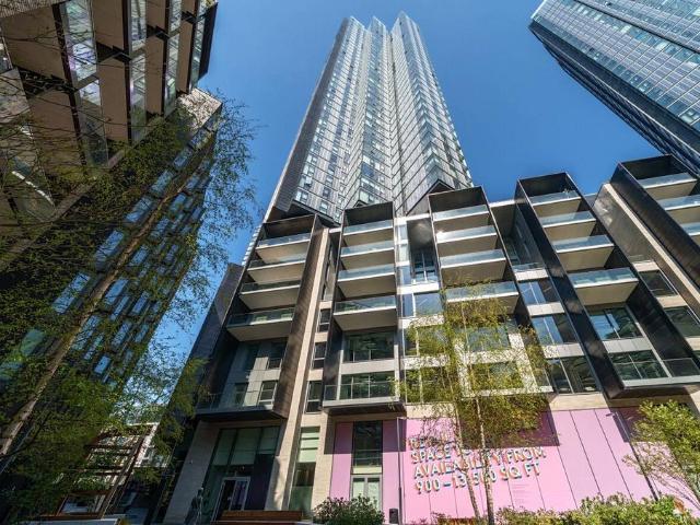 Flat for sale in Finsbury, Greater London