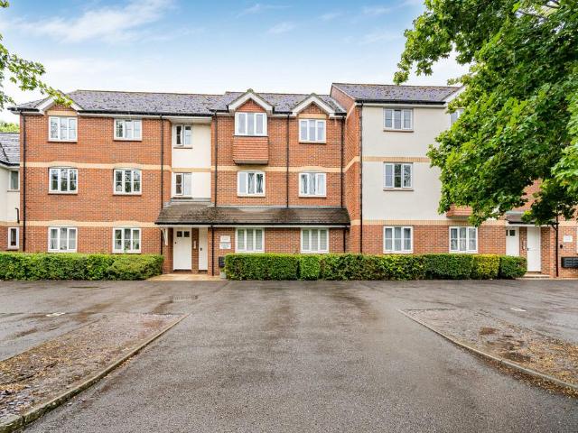 Flat for sale in Dromore, Oxfordshire