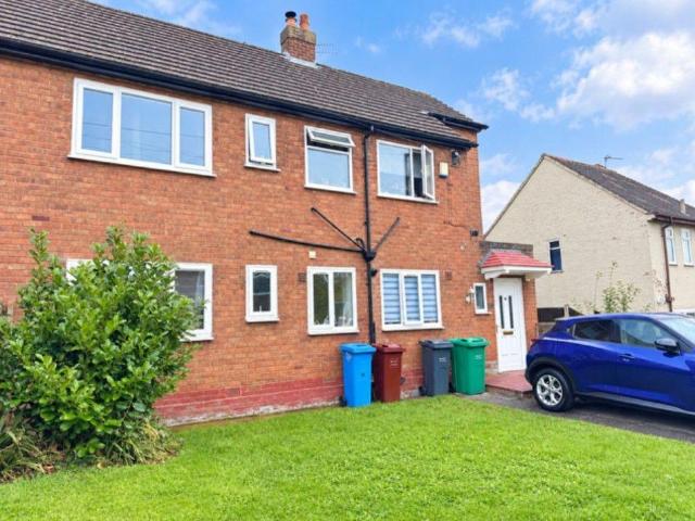 Flat for sale in Wythenshawe, Manchester