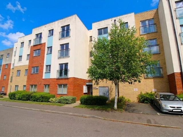 Flat for sale in Pin Green Industrial Area, Shephall