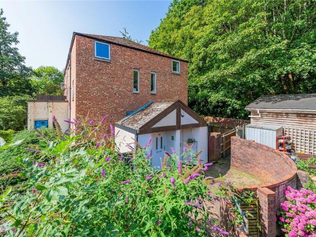 Flat for sale in Aqueduct, Telford