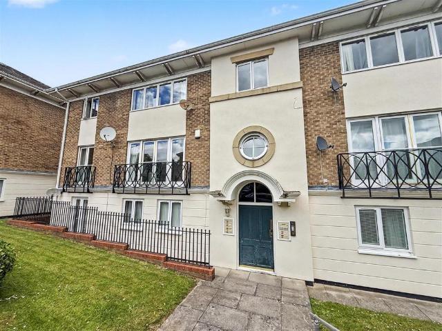 Flat for sale in Darlington