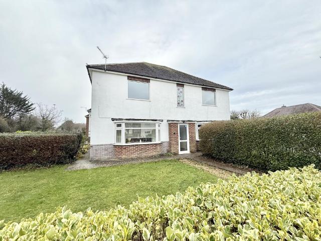 Flat for sale in Holdenhurst, Bournemouth