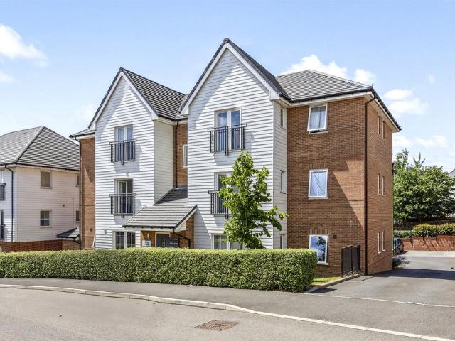 Flat for sale in Ansty and Staplefield, Perryfields