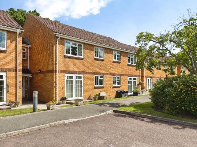 Flat for sale in Golden Valley, Gloucestershire