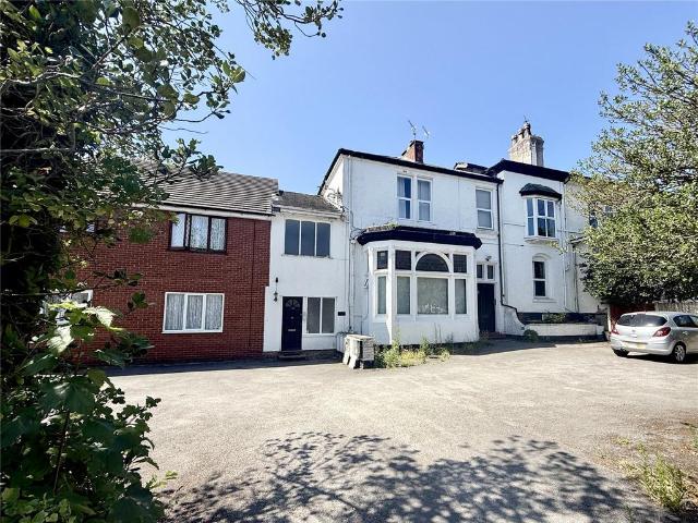 Flat for sale in Southport, Sefton