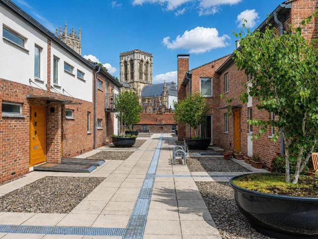 Flat for sale in High Field, York