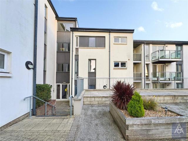 Flat for sale in Brackley, Northamptonshire