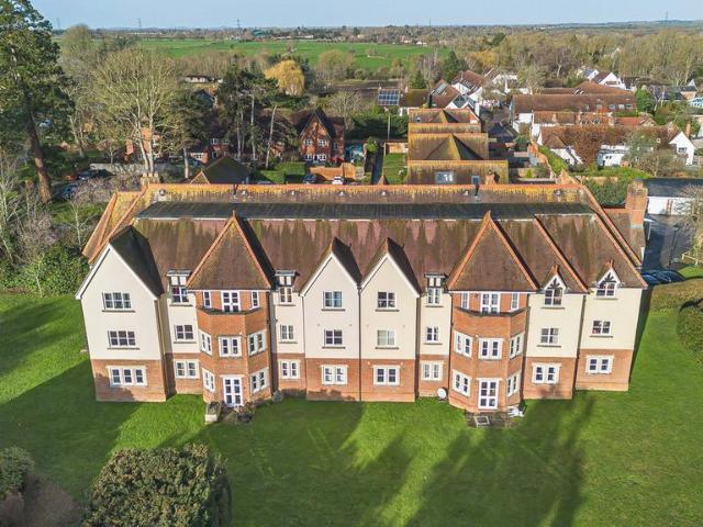 Flat for sale in Lady Place, Vale of White Horse