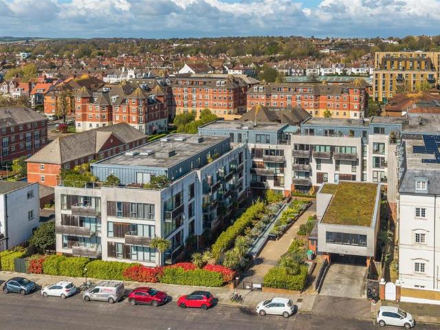 Flat for sale in Brunswick