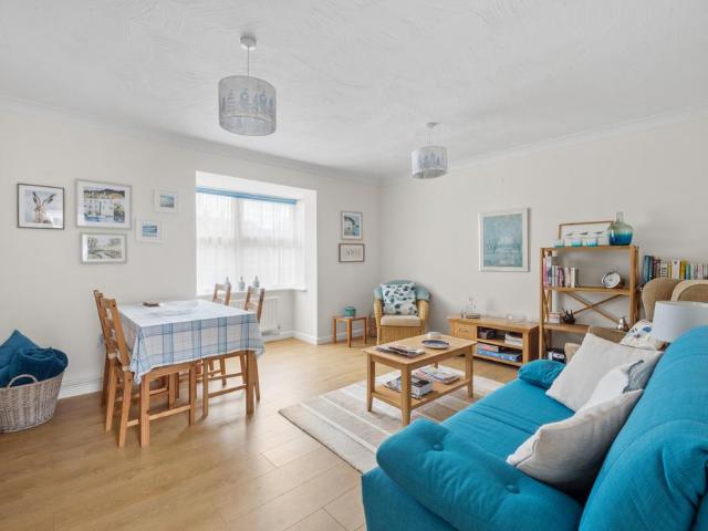 Flat for sale in Wareham Town, Arne