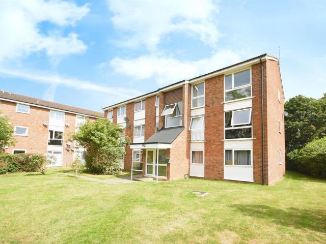 Flat for sale in Springfield, Chelmsford