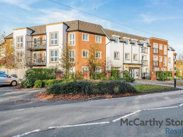 Flat for sale in Bilbrook, Great Chatwell