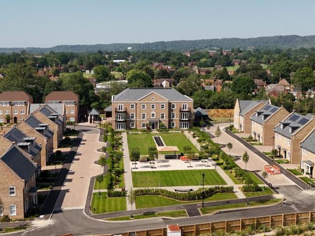 Flat for sale in Fole, Surrey