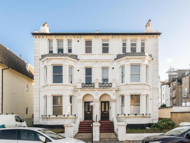 Flat for sale in Aldrington