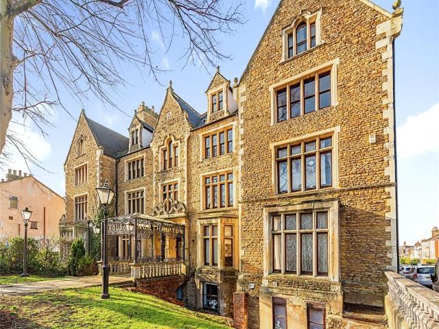 Flat for sale in Semilong, Northampton
