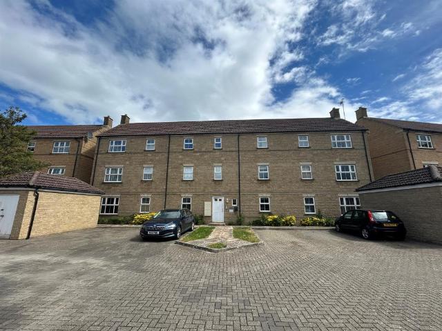 Flat for sale in Calne