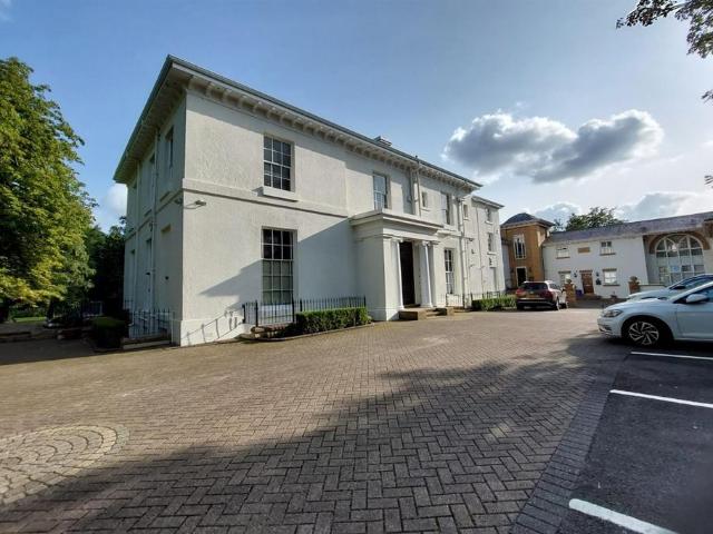Flat for sale in Georgia, Greater Manchester