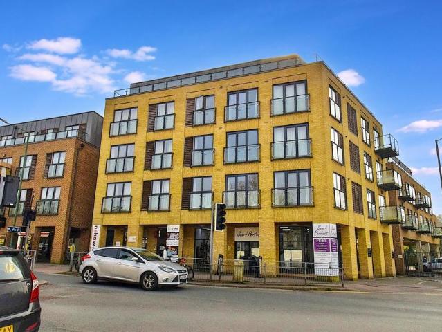 Flat for sale in Sevenoaks, The Butts