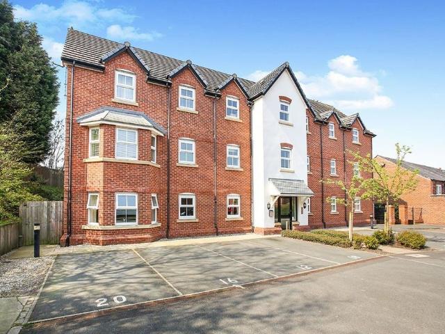 Flat for sale in Hazel Grove, Greater Manchester