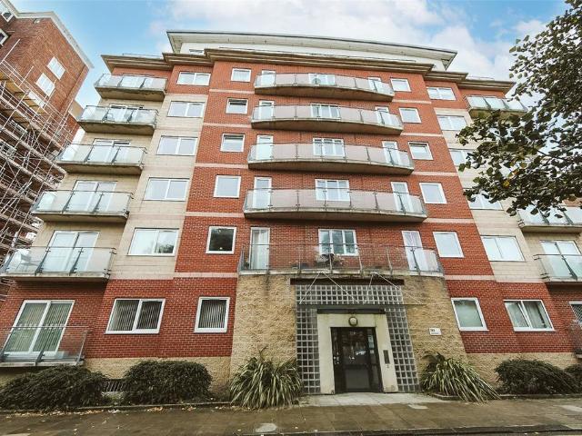 Flat for sale in Meols Cop, Southport