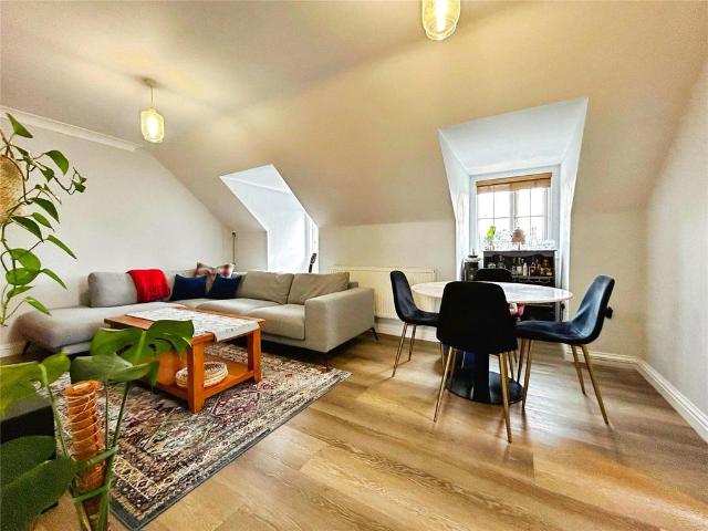 Flat for sale in Binfield