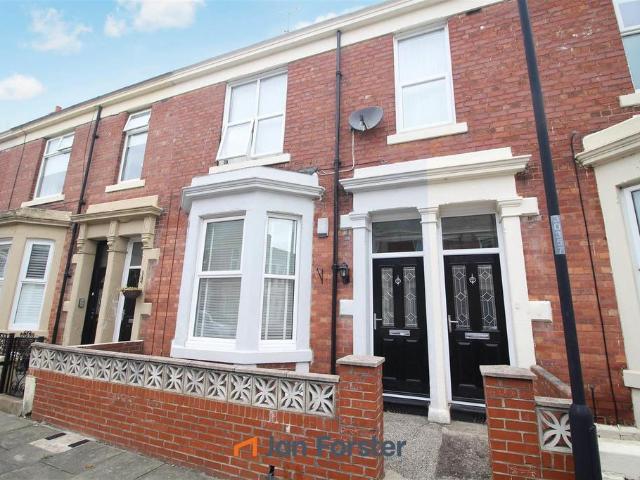 Flat for sale in Preston, Tynemouth