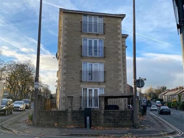 Flat for sale in Oakwell, South Yorkshire