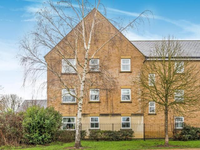 Flat for sale in Towcester, Northamptonshire