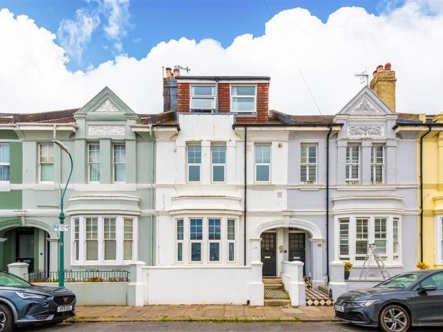 Flat for sale in Aldrington