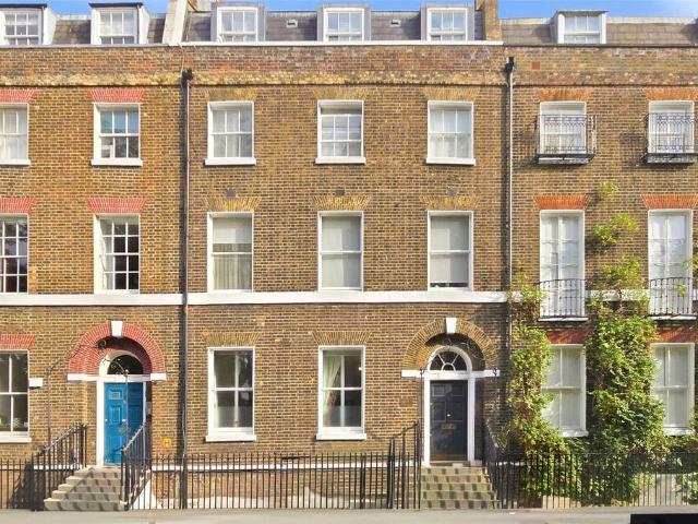 Flat for sale in Canonbury, Greater London