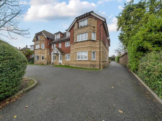 Flat for sale in Repton Manor, Bridgefield