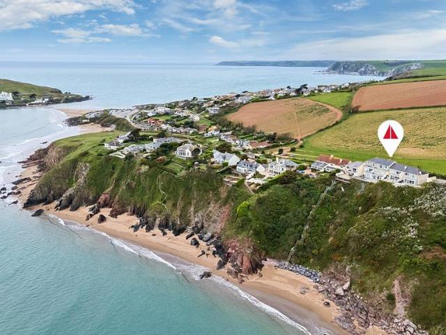 Flat for sale in Strode, Devon