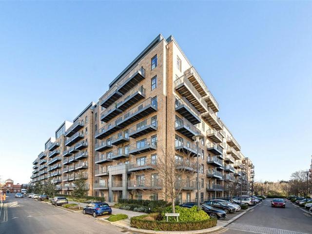 Flat for sale in Colindale, Greater London