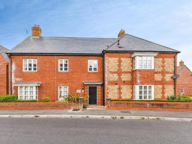 Flat for sale in Amesbury